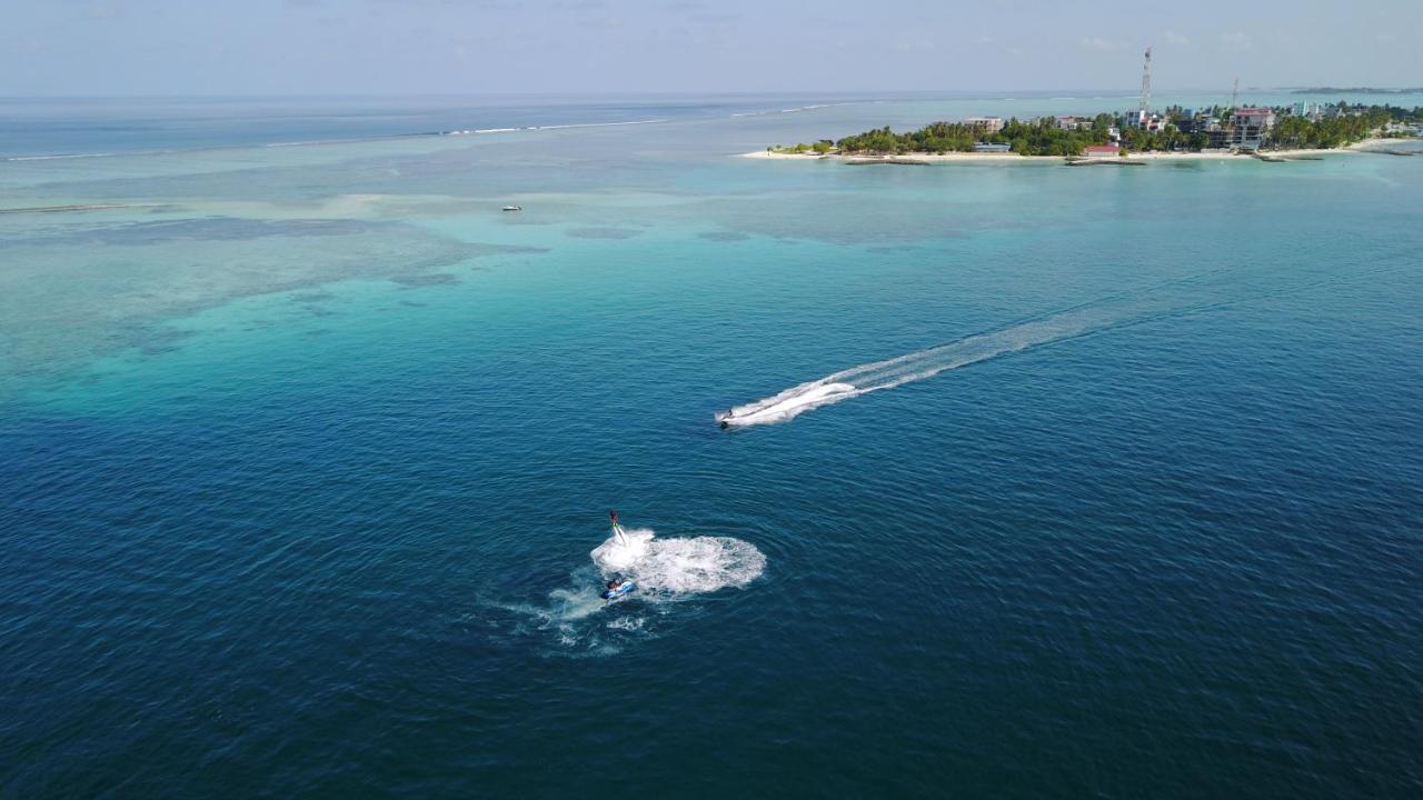 Triton Prestige Seaview And Spa Maafushi Esterno foto