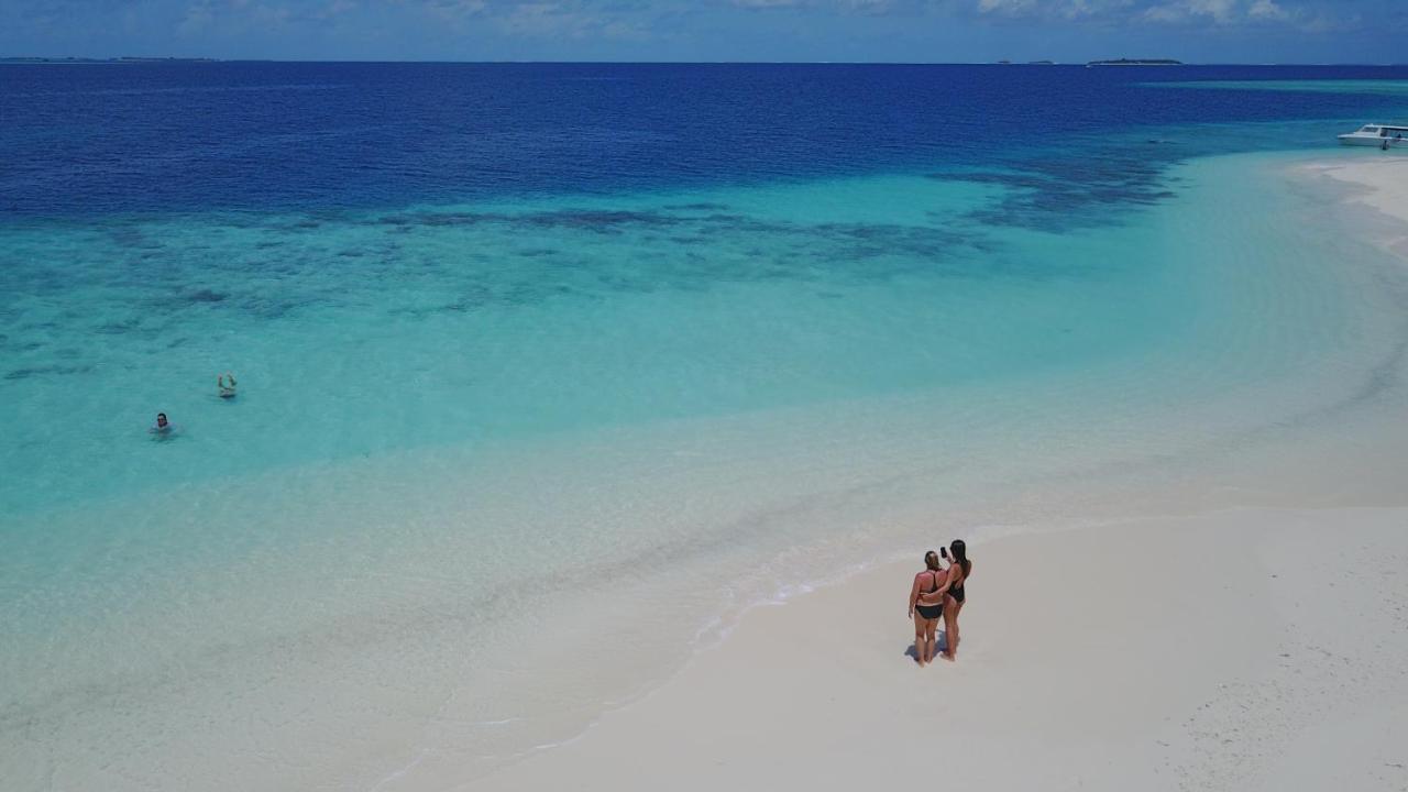 Triton Prestige Seaview And Spa Maafushi Esterno foto