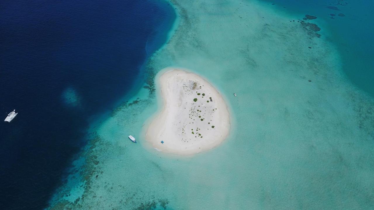 Triton Prestige Seaview And Spa Maafushi Esterno foto