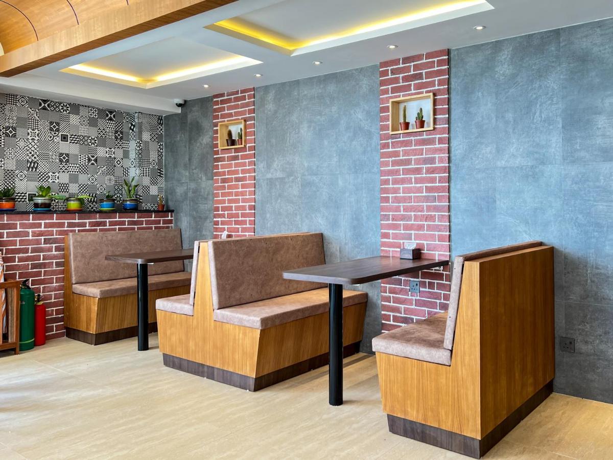 Triton Prestige Seaview And Spa Maafushi Esterno foto
