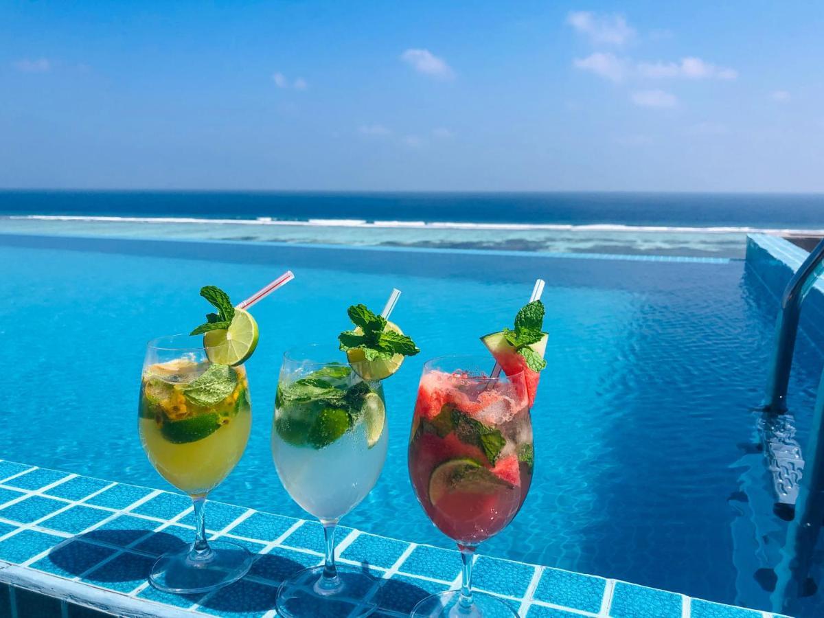 Triton Prestige Seaview And Spa Maafushi Esterno foto