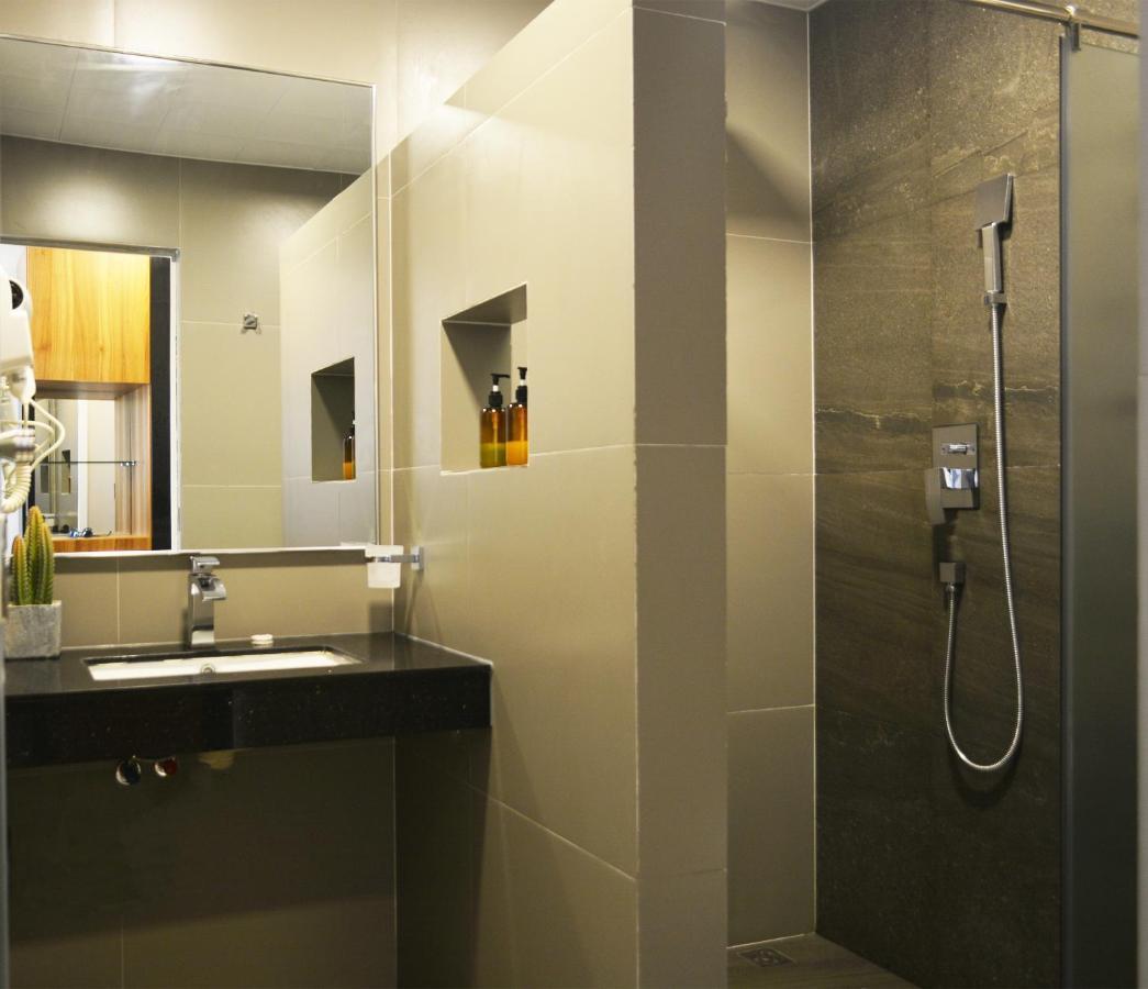 Triton Prestige Seaview And Spa Maafushi Esterno foto