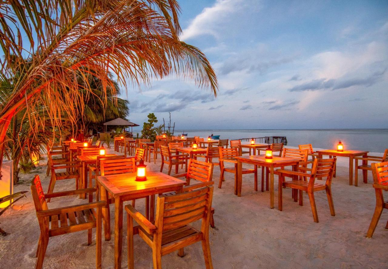Triton Prestige Seaview And Spa Maafushi Esterno foto